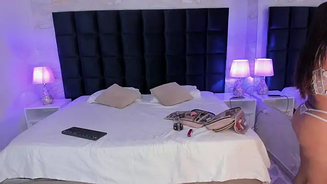 Snapshot of EVELIN_MASON chatting on 11/24/25, 08:08 EVELIN MASON online show from 11/24/25, 08:08