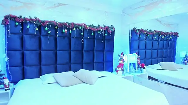 Snapshot of EVELIN_MASON chatting on 12/15/25, 07:40 EVELIN MASON online show from 12/15/25, 07:40