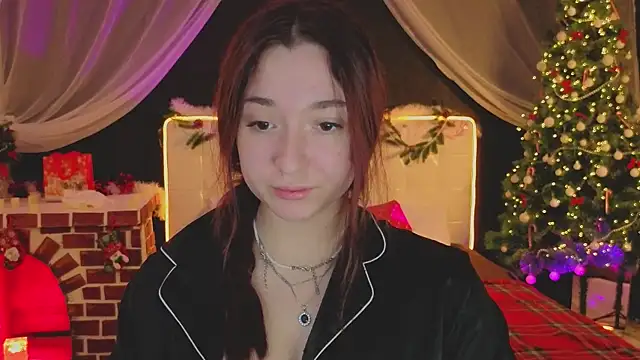 YasmineWest online show from 12/01/25, 01:54