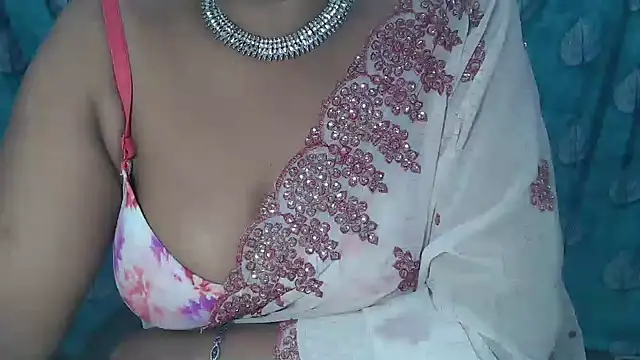 Sophia your online show from 02/19/25, 08:12