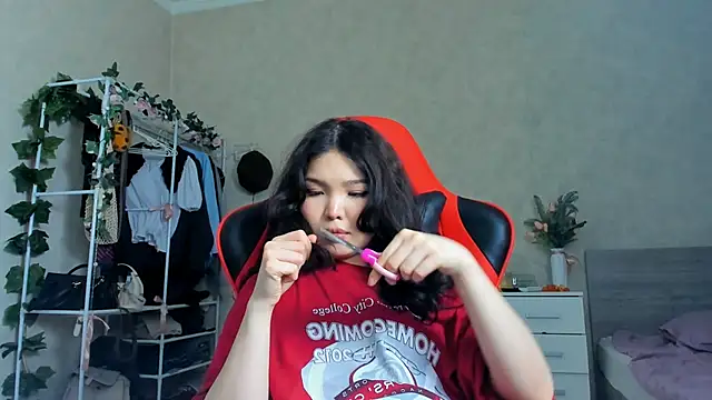 wastforu online show from 02/24/25, 02:04