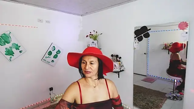 lollita 23  online show from 09/24/25, 08:23