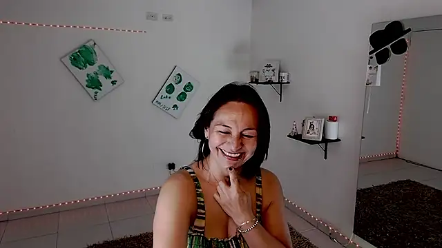 lollita 23  online show from 11/16/25, 07:19