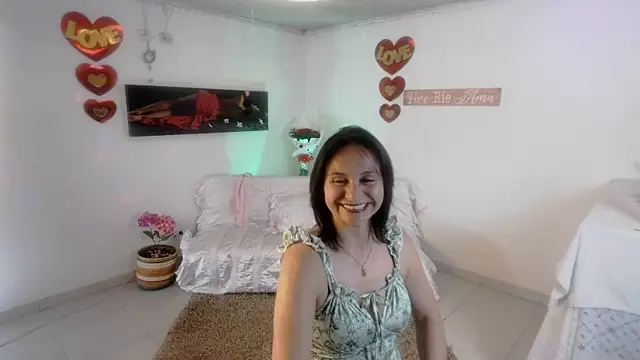 lollita 23  online show from 04/07/26, 08:20