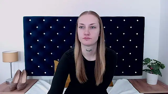 AlexaTease online show from 12/09/24, 03:33