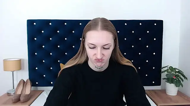AlexaTease online show from 01/13/25, 03:36