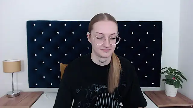 AlexaTease online show from 01/18/25, 12:47