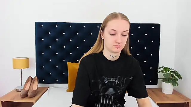 AlexaTease online show from 02/11/25, 11:54