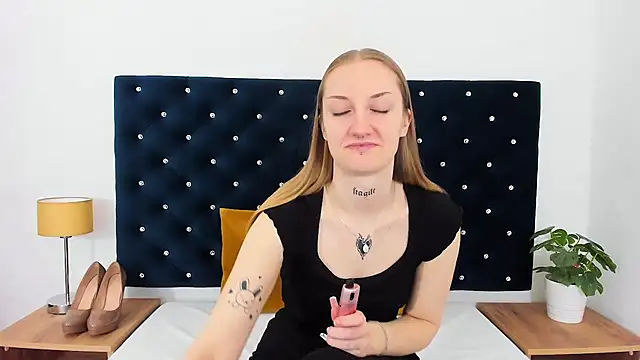 AlexaTease online show from 02/12/25, 11:51