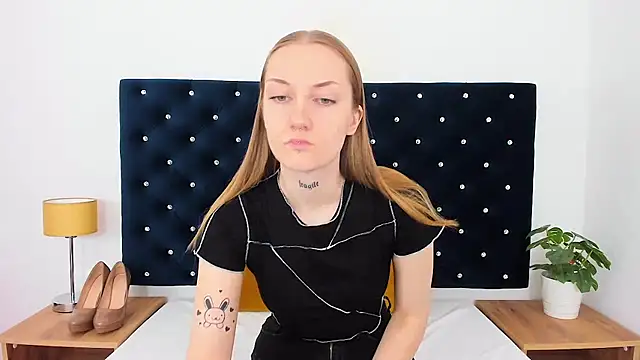 AlexaTease online show from 02/18/25, 12:17