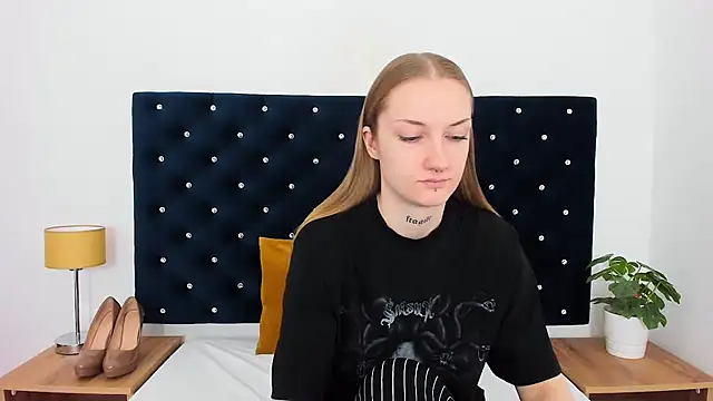 AlexaTease online show from 02/19/25, 11:38