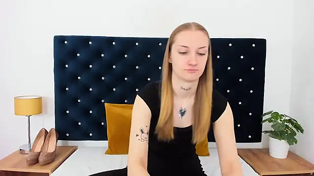 AlexaTease online show from 02/25/25, 12:34