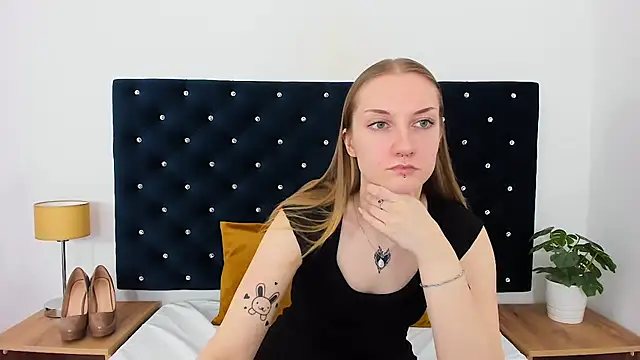 AlexaTease online show from 02/26/25, 11:41