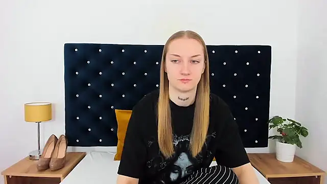 AlexaTease online show from 03/07/25, 10:56