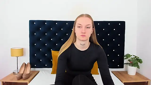 AlexaTease online show from 03/11/25, 11:44