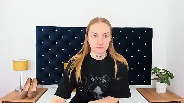 AlexaTease online show from 03/12/25, 03:29