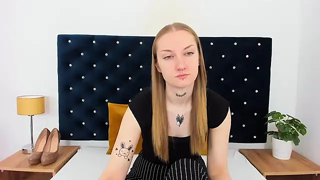 AlexaTease online show from 03/22/25, 10:17