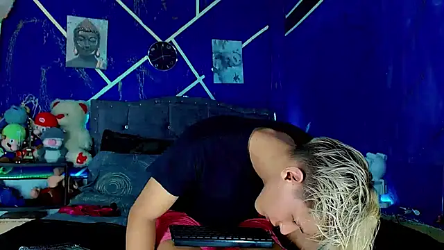 Liamscott  online show from 05/25/26, 06:36