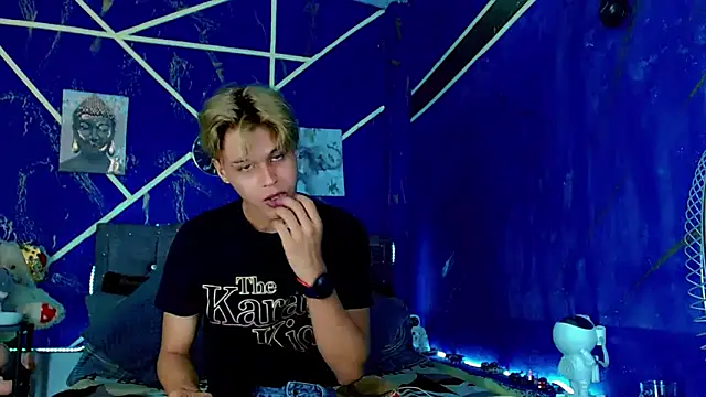 Liamscott  online show from 06/03/26, 05:29