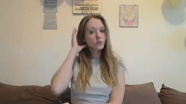 Snapshot of LachenderTeufel chatting on 10/22/25, 06:02 LachenderTeufel online show from 10/22/25, 06:02