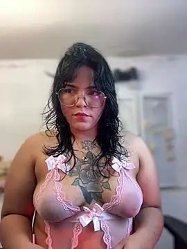 JulianaCastillo online show from 12/30/24, 05:26