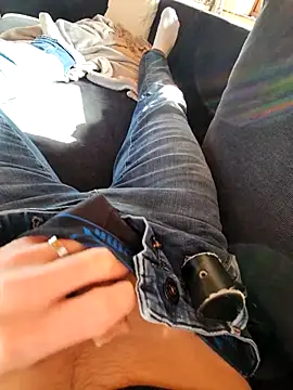 Snapshot of Nakeddriver1and-Wife chatting on 02/27/25, 01:38 Nakeddriver1and-Wife online show from 02/27/25, 01:38