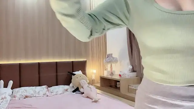 Jennie Spa online show from 12/30/24, 03:35