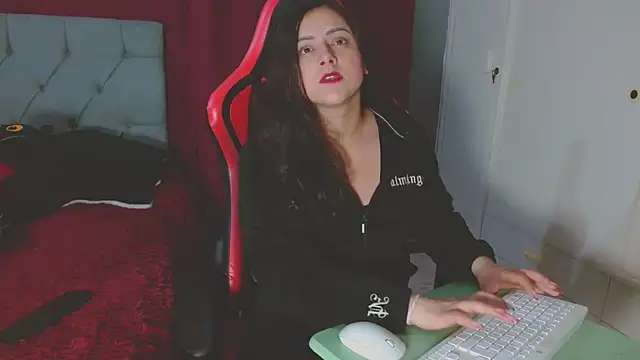 Noamartin  online show from 10/22/25, 11:04