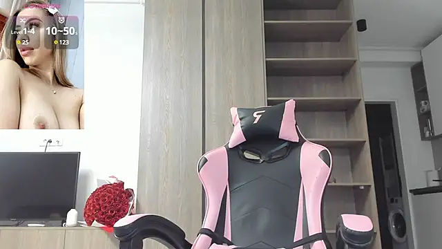 Megan Ros online show from 12/06/24, 06:15