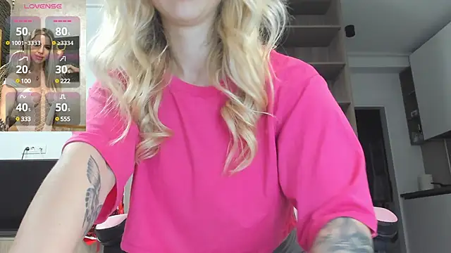 Megan Ros online show from 01/10/25, 02:23
