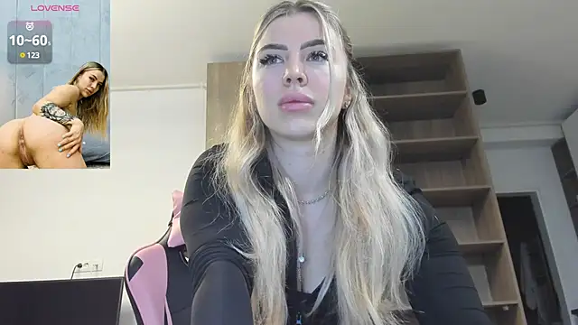Megan Ros online show from 03/03/25, 03:42