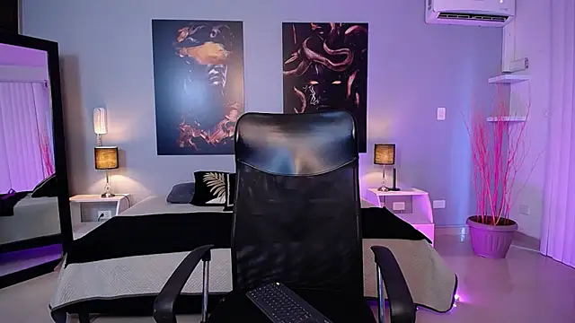 Snapshot of JasmineCampbell_ chatting on 09/09/25, 08:19 JasmineCampbell online show from 09/09/25, 08:19