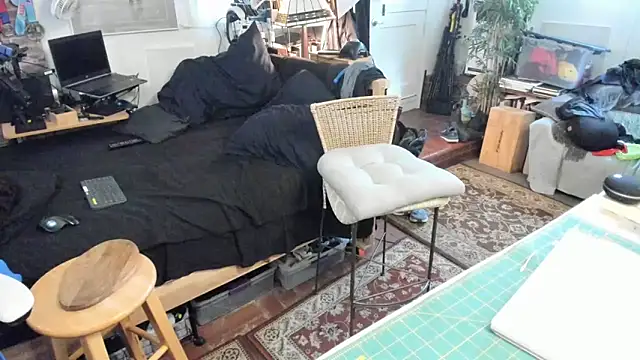 Snapshot of Dark_Asteroid chatting on 11/16/25, 04:01 Dark Asteroid online show from 11/16/25, 04:01