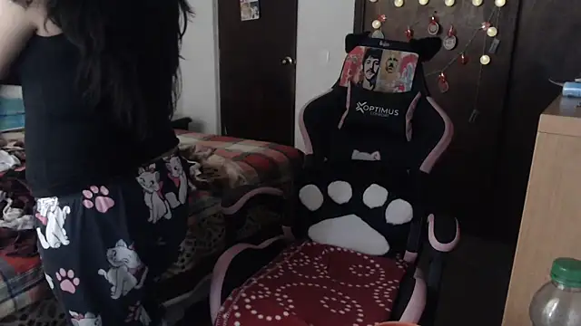 Snapshot of LucifernandaSw chatting on 04/01/26, 02:36 LucifernandaSw online show from 04/01/26, 02:36