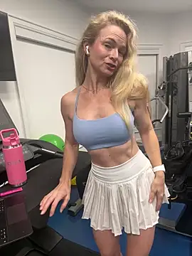 Snapshot of CindyOcean chatting on 12/14/24, 01:17 CindyOcean online show from 12/14/24, 01:17