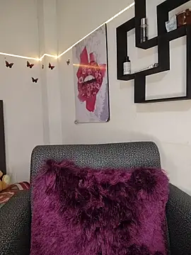 hanaa 18 online show from 11/11/25, 02:22