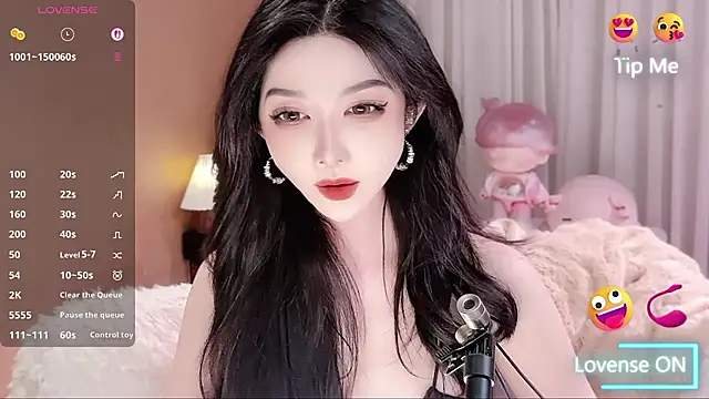 Snapshot of vyizh- chatting on 06/08/26, 01:11 vyizh- online show from 06/08/26, 01:11