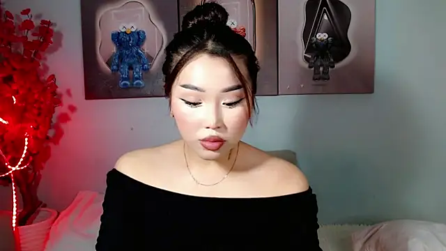Snapshot of ichiben chatting on 12/18/25, 02:28 ichiben online show from 12/18/25, 02:28