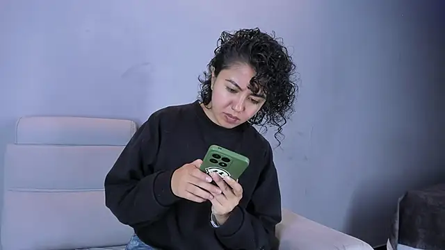 Amareto  online show from 01/05/25, 11:59