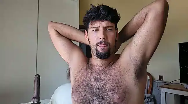 Snapshot of Luksmen chatting on 12/12/24, 07:15 Luksmen online show from 12/12/24, 07:15