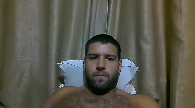 Snapshot of Luksmen chatting on 02/23/25, 11:04 Luksmen online show from 02/23/25, 11:04