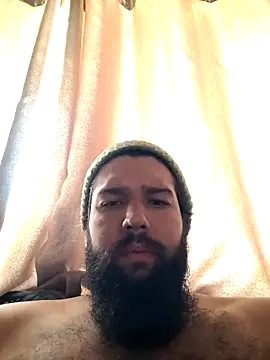 Snapshot of Luksmen chatting on 10/24/25, 01:40 Luksmen online show from 10/24/25, 01:40