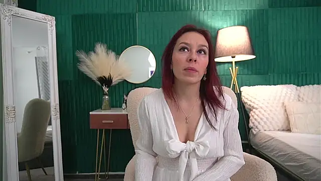 Snapshot of HaileyMoonn chatting on 01/17/26, 04:17 HaileyMoonn online show from 01/17/26, 04:17