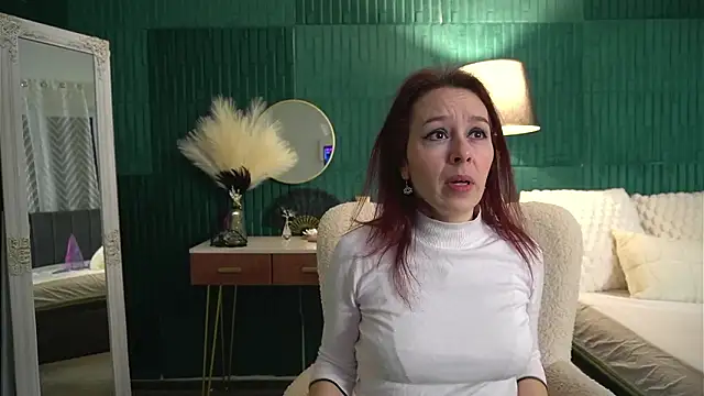 Snapshot of HaileyMoonn chatting on 03/13/26, 04:19 HaileyMoonn online show from 03/13/26, 04:19