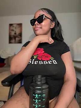 SSEXYBUBBLEBUTT101 online show from 12/28/24, 09:51