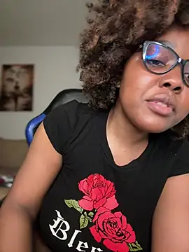 SSEXYBUBBLEBUTT101 online show from 12/30/24, 07:21