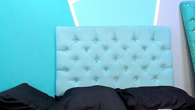 AlondraFerri1 online show from 02/07/25, 03:23