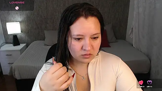 dannarossy  online show from 01/19/25, 07:04