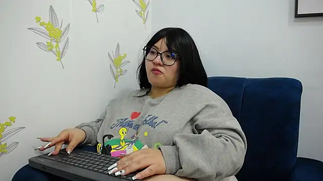 dannarossy  online show from 03/13/25, 02:12
