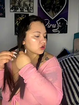 dannarossy  online show from 10/22/25, 10:15